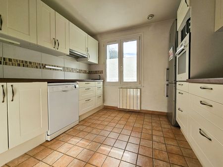 Location maison 4 pièces, 88.32m², Jouy-le-Moutier - Photo 3