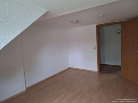 Charmante 3-Zimmer-Dachgeschosswohnung nahe der Altstadt - Foto 3