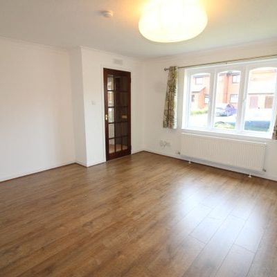 Fisher Drive, Paisley - Photo 1