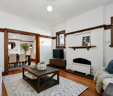 Character home in a perfect location - Photo 2