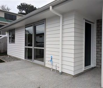 Short drive to Silverdale & Orewa! - Photo 3