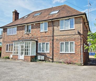 Chobham Road, Woking - Photo 1