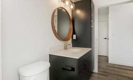 Oxford: Gold Accents – 710 Westminster - Photo 4