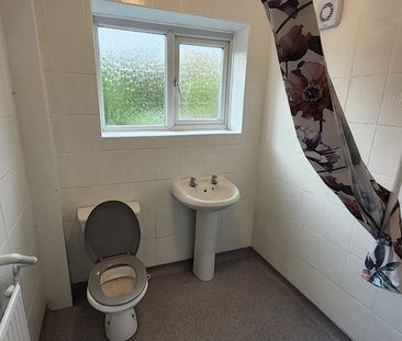 3 Bed Semi-Detached House, Woodlands Road, M8 - Photo 3