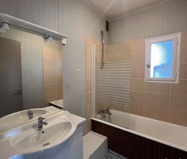 Location Appartement 1 pièce 38m² - Photo 3