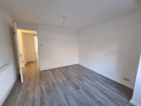 1 Bed Flat, Lazlo House, SE5 - Photo 3