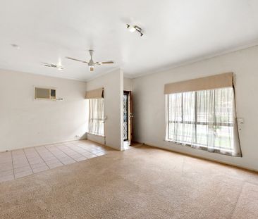 Prime Location – Between the City & the Bay! - Photo 1