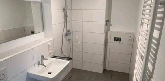 Helle 2 Zimmer Wohnung - Photo 2