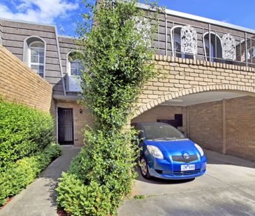 8/21 Lisson Grove, Hawthorn VIC 3122 - Townhouse For Rent | Domain - Photo 2