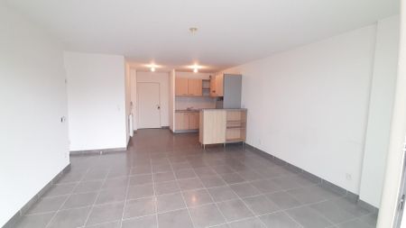 location Appartement T3 DE 65.3m² À MARSEILLE - Photo 2