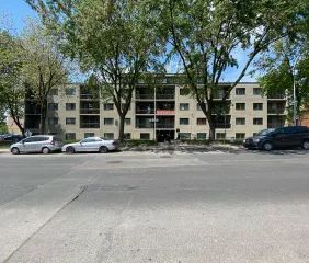 1 room apartment of 55m² in Montreal - Photo 1