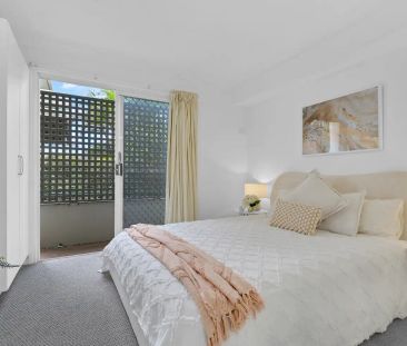 “Renovated \1 Bedroom unit in Prime South Brisbane!” - Photo 2