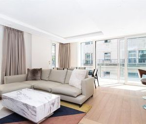 3 Bedrooms Flat to rent in Strand, London WC2R | £ 2,000 - Photo 1