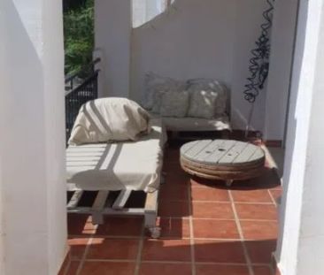 Alquiler de chalet adosado en Calle Algatocín - Photo 4