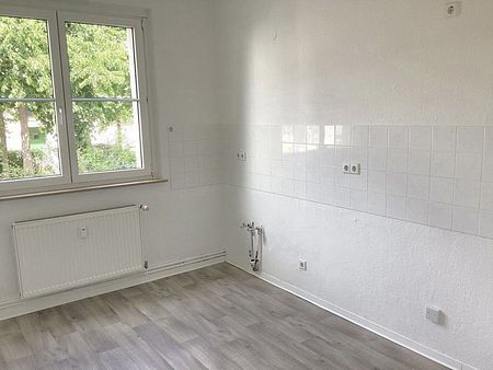 3,5-Zimmer, Tageslichtbad + Balkon - Photo 4