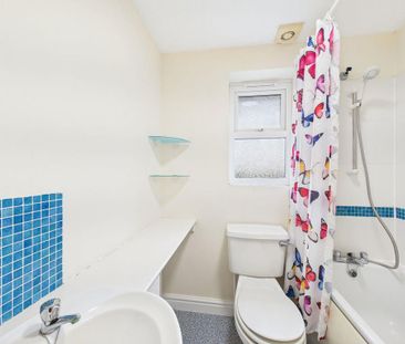 3 bedroom semi-detached house to rent - Photo 4