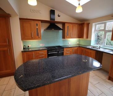 3 bedroom semi-detached house to rent - Photo 6