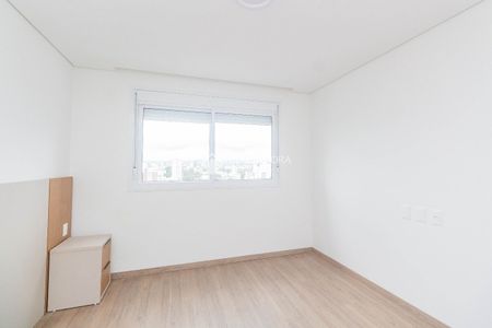 Apartamento com 2 quartos e 74m² para alugar em Passo da Areia, Porto Alegre. - Photo 2