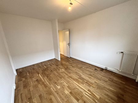 Location Appartement 3 pièces 74m² - Photo 4