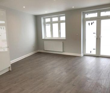 3 bedroom terraced house to rent - Photo 3