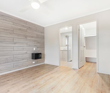 Open the door to relaxed family living with multiple living zones - Photo 4