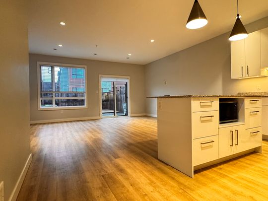 5 - 119 Moilliet Street South - 5 - Photo 1