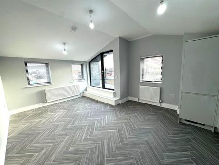 3 bedroom penthouse to rent - Photo 2