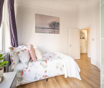 2 bedroom flat to rent - Photo 4