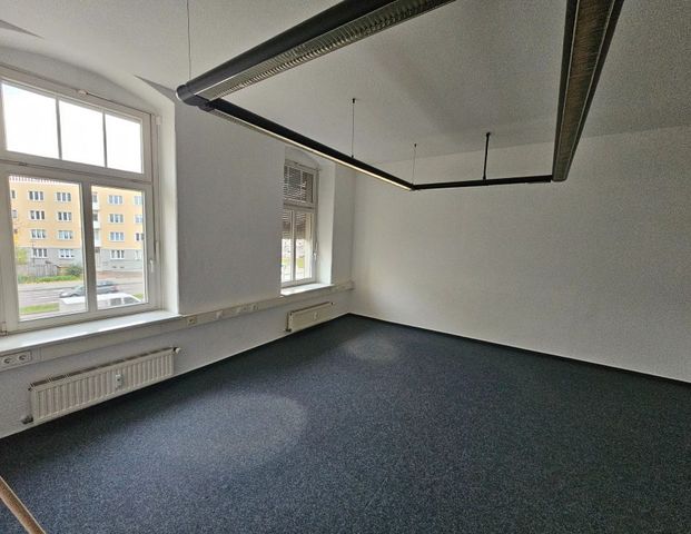 Große Büroetage in einem sanierten Geschäftshaus – 8 Räume, Teeküche, Lift, Keller, Innenhof u.v.m. - Foto 1