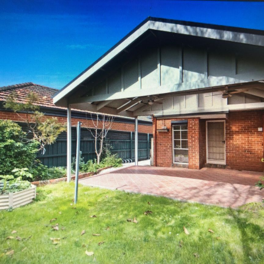 Burwood - Photo 1