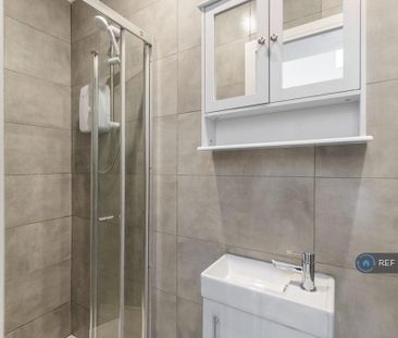 Studio to rent - Photo 6