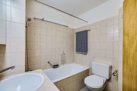 Bereit für eine WG? Originelle Duplexwohnung im Zentrum! - Photo 3