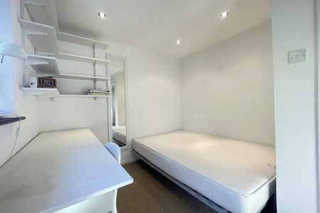 Marlins Turn - Photo 5