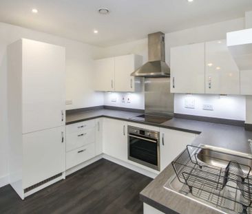 2 bed Flat for rent - Photo 5