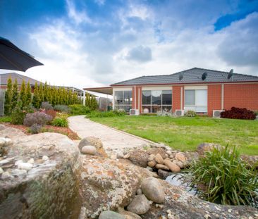 33 Jacksons Creek Way, Gisborne - Photo 1