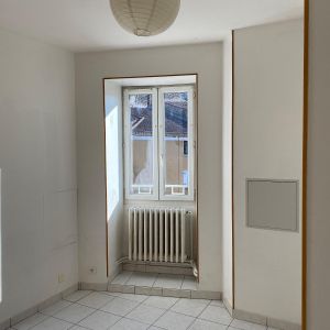 Location Appartement 3 pièces 51m² LABLACHERE 07230 - Photo 2