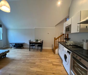 2 Bed Flat, Chatsworth Road, CR0 - Photo 1