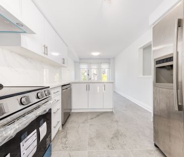 For Lease - 100 Coburg Crescent, Richmond Hill, Ontario - Photo 3