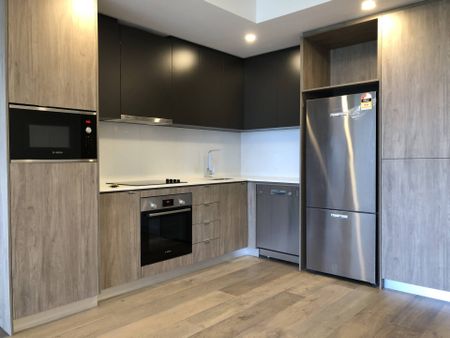 Lock and Leave Apartment! - Photo 5