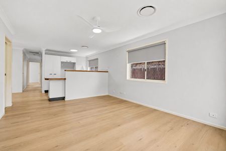 Spacious 3-Bedroom Home in Quiet, Convenient Wynnum Location - Photo 2