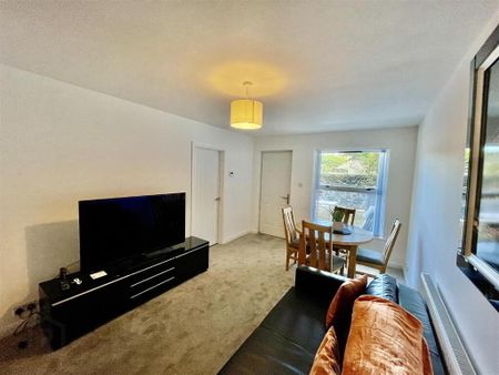 Apt 1 The Courtyard, Church Lane, Donaghadee, BT21 0FD - Photo 2