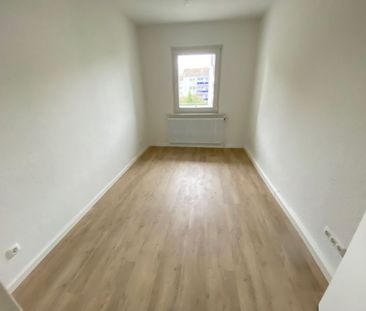 ruhige Sackgasse, schönes Arbeitszimmer, zwei Balkone - Photo 1