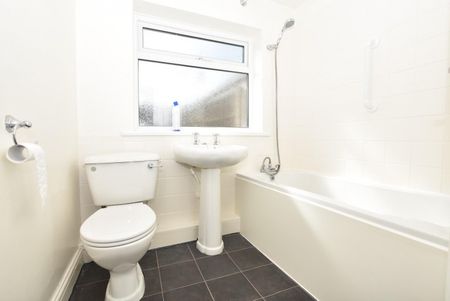2 bedroom House To Let - Photo 5