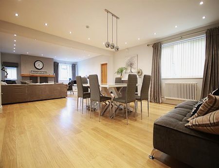 6 Bedroom Detached To Let - Photo 2