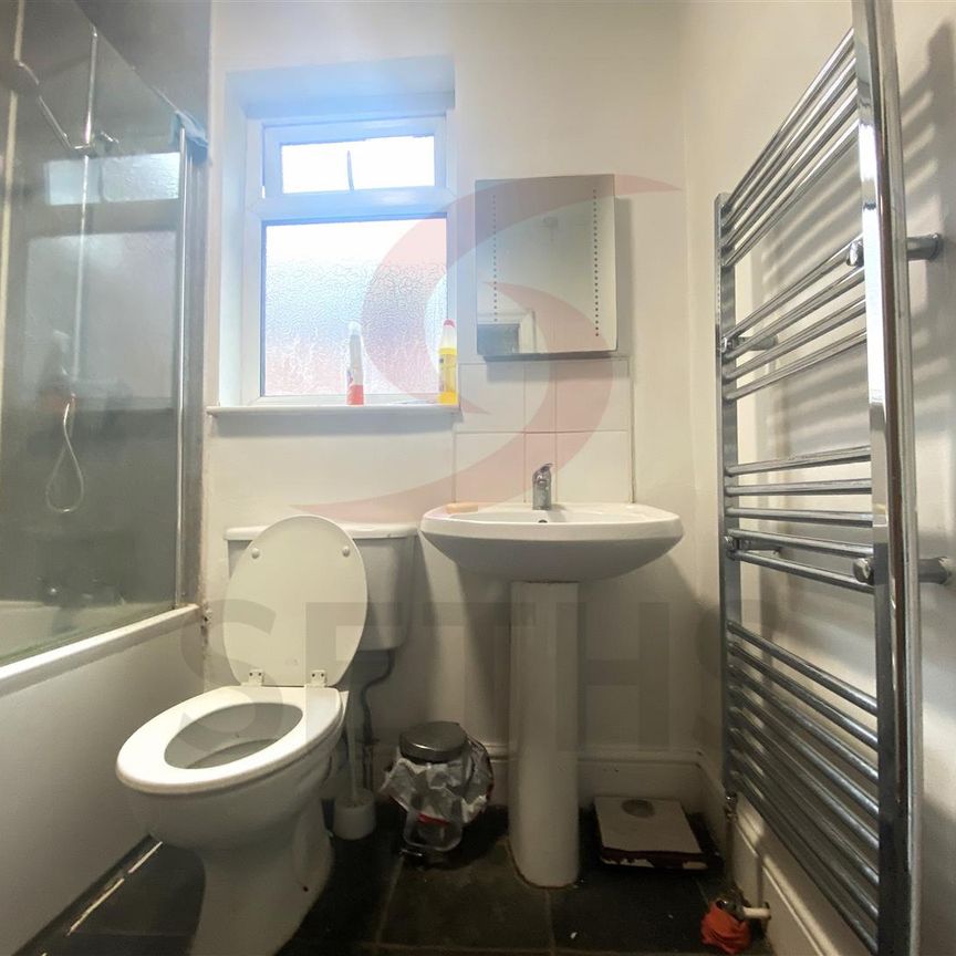 Fosse Road South, LE3, Leicester - Photo 1