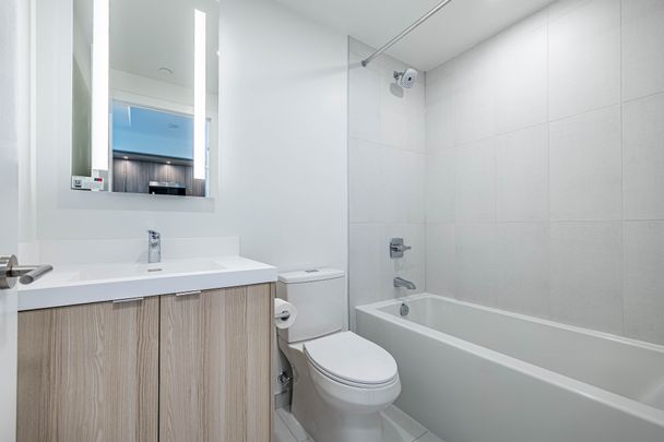 For Lease - 60 Central Park Roadway N/A Unit# 911, Toronto, Ontario - Photo 1
