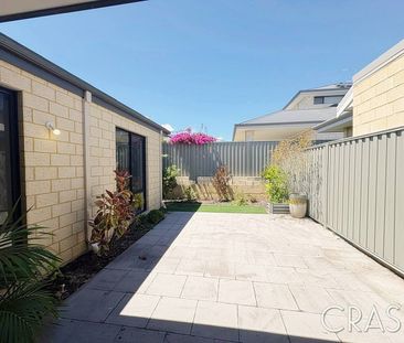 4 Impressa View, Piara Waters, WA 6112 - Photo 1
