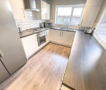 6 bedroom terraced house to rent - Photo 6