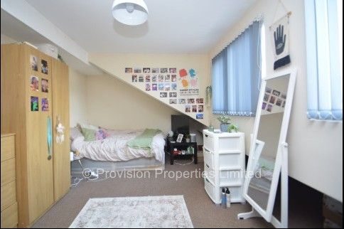 6 Bedroom Student Properties - Photo 1