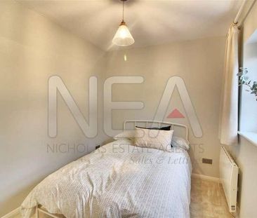 Balmore Park, Caversham, Reading, RG4 - Photo 2